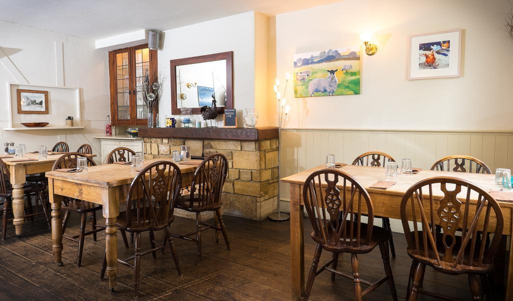 The Chetnole Inn Exterior photo