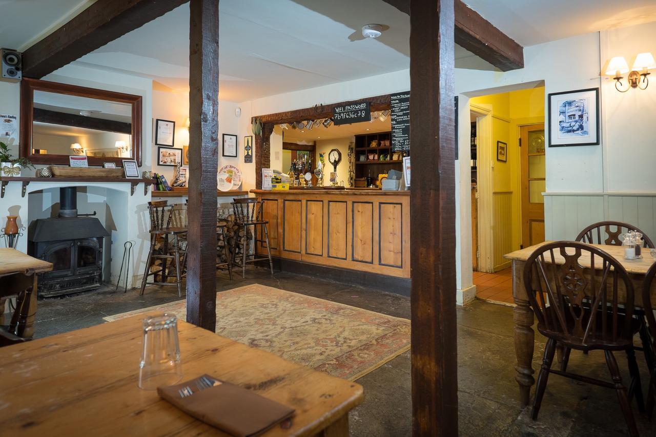 The Chetnole Inn Exterior photo