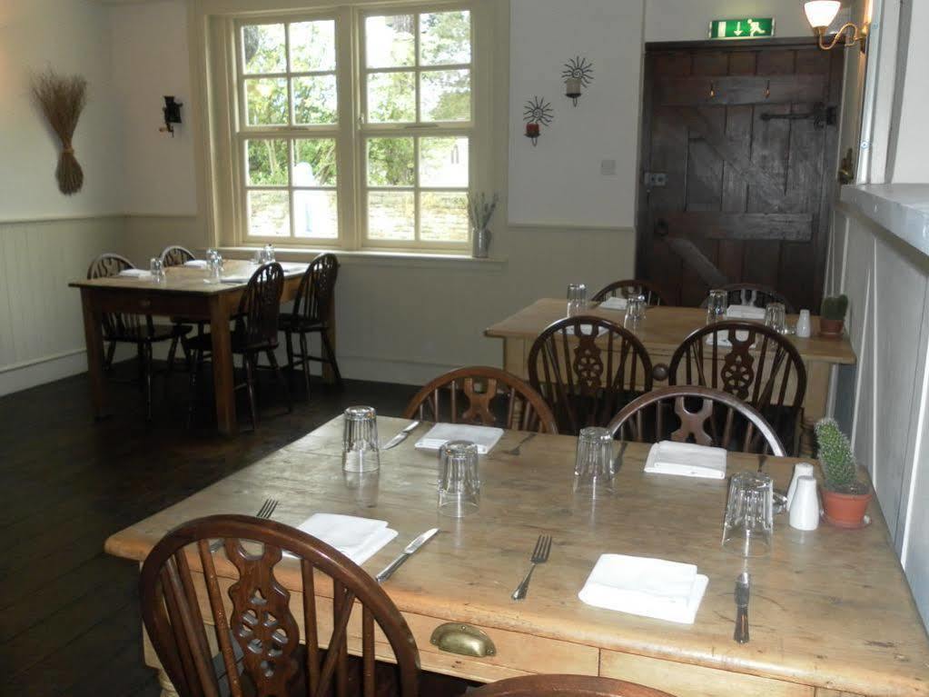 The Chetnole Inn Exterior photo